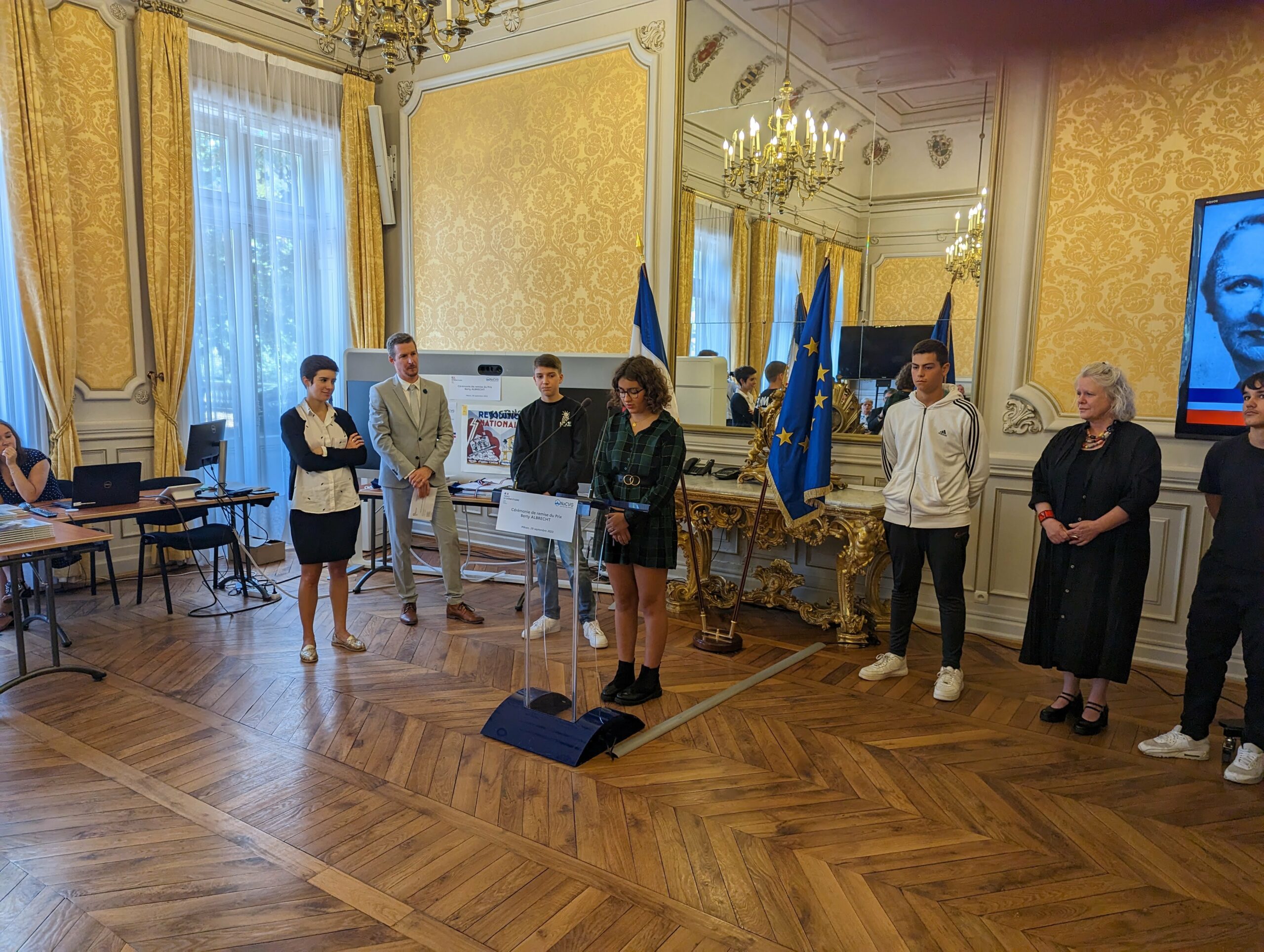 Remise du prix spécial du  jury du concours Berty Albrecht